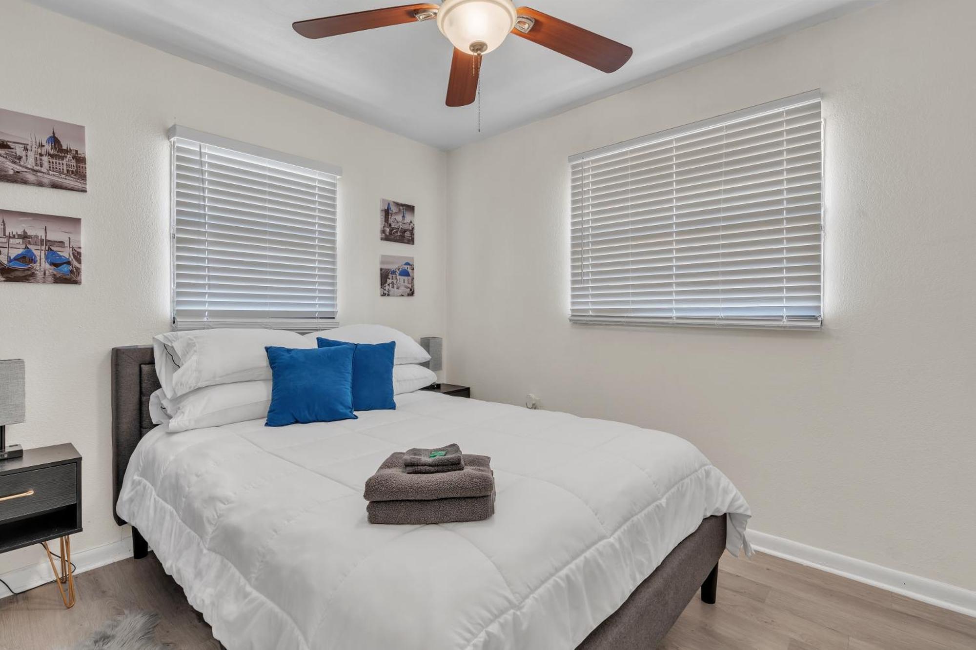 Stunning Modern Home In Tampa With Pool - Just 5 Minutes From Airport! エクステリア 写真